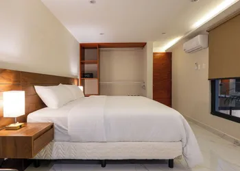 Hotel 28 hotel thumbnail 8