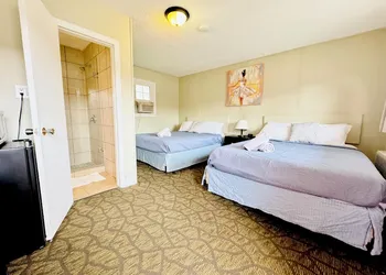 Confessions INN The Rain hotel thumbnail 7
