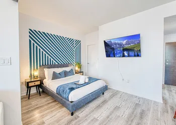 Panorama Suites-Fort York hotel thumbnail 5