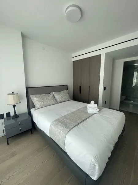Chic Urban Stylish Condo in Downtown V hotel detail image 2