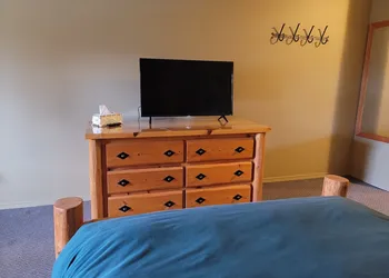 Raven's Nest Hotel hotel thumbnail 3