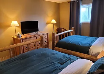 Raven's Nest Hotel hotel thumbnail 5