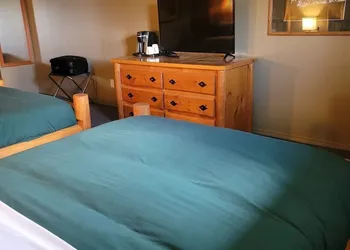 Raven's Nest Hotel hotel thumbnail 7
