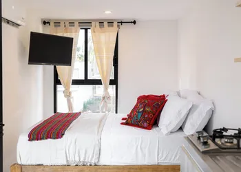EssentialPXM Arkitainer ResidentialLofts hotel thumbnail 5
