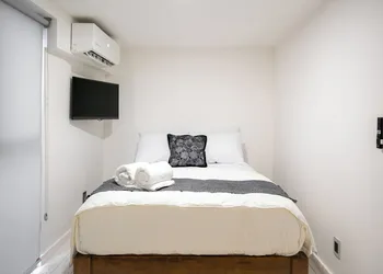 EssentialPXM Arkitainer ResidentialLofts hotel thumbnail 7
