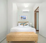 Room 15: Skyline Sips & Santurce Charm hotel detail image 5