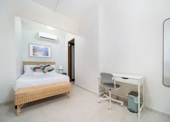 Room 15: Skyline Sips & Santurce Charm hotel thumbnail 6