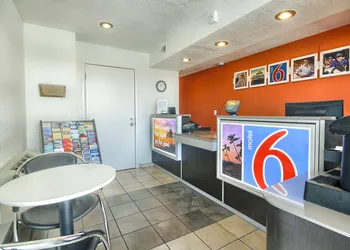 Motel 6 Fresno, CA - Blackstone North hotel thumbnail 2