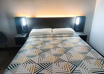 Motel 6 Fresno, CA - Blackstone North hotel thumbnail 6