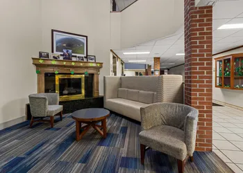 Suburban Studios Altoona hotel thumbnail 2