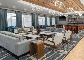 DoubleTree by Hilton Owatonna hotel thumbnail 3