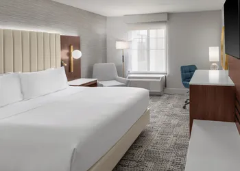 DoubleTree by Hilton Owatonna hotel thumbnail 6