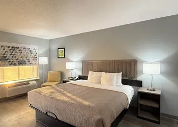 Quality Inn Crestview I-10 Eglin AFB Area hotel thumbnail 6