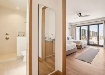 Offshore Montauk hotel thumbnail 5