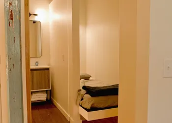 Loom Room Retreat hotel thumbnail 4