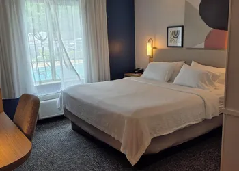 Spark by Hilton Lancaster hotel thumbnail 7