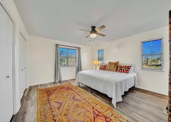 Morris Ranch hotel thumbnail 2