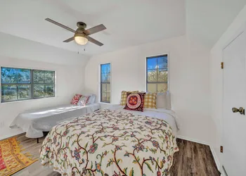 Morris Ranch hotel thumbnail 3