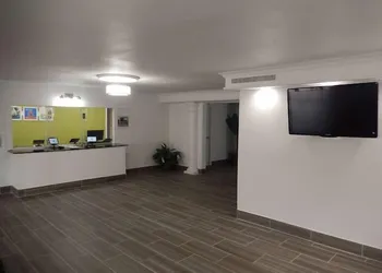 Stay Inn & Suites hotel thumbnail 2