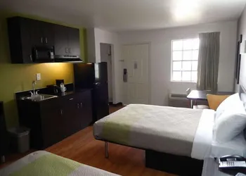 Stay Inn & Suites hotel thumbnail 4