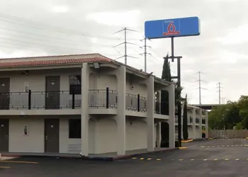 Stay Inn & Suites hotel thumbnail 7