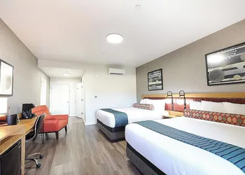 Village Inn hotel thumbnail 4