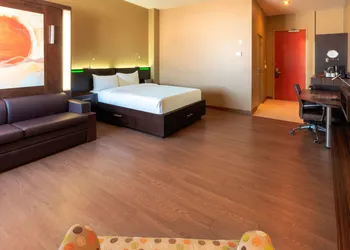 Hôtel Must – Aéroport de Québec par JARO hotel thumbnail 4