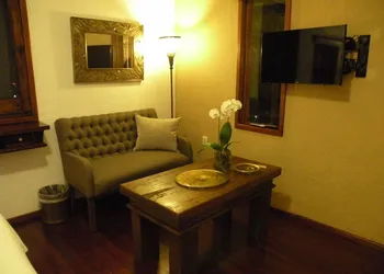 Casa Aurea hotel thumbnail 4