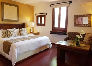 Casa Aurea hotel thumbnail 5