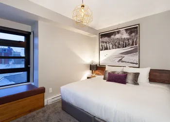Gibbons Life Accommodations hotel thumbnail 5