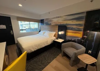 Aiden Sacramento Downtown hotel thumbnail 8