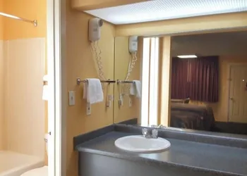 Budget Inn hotel thumbnail 7