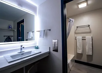 Surestay By Best Western Forsyth hotel thumbnail 8