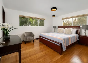 Peaceful House in Lake Forest Park hotel thumbnail 4