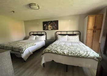 Oakland Courtyard hotel thumbnail 7
