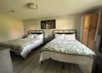 Oakland Courtyard hotel thumbnail 7