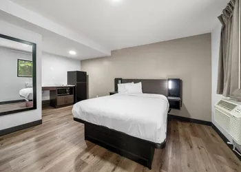 Southern Suites Carrollton hotel thumbnail 5