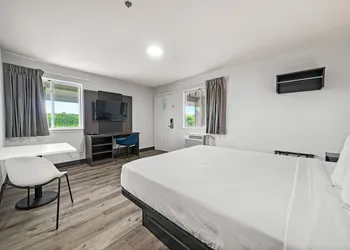 Southern Suites Columbus hotel thumbnail 5