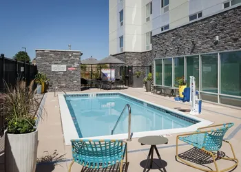 Towneplace Suites By Marriott Tracy hotel thumbnail 7