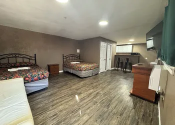 Live In Lodge hotel thumbnail 3