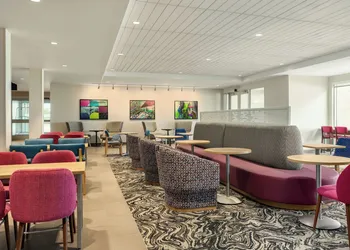 Home2 Suites By Hilton Denton hotel thumbnail 5