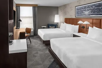 DoubleTree by Hilton Dayton Fairborn hotel thumbnail 7