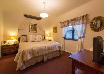 Boutique Retreat in Wine & Gold Country hotel thumbnail 5