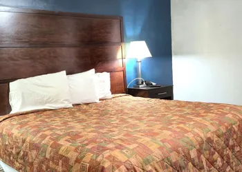 Holiday Motel by Belvilla Cleveland, TN hotel thumbnail 5