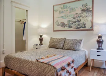 Warner Hotel hotel thumbnail 6