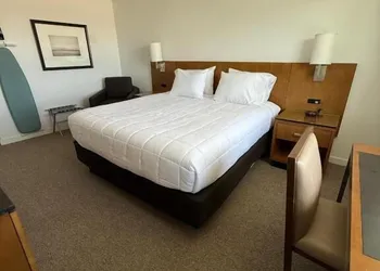 Hotel Simply Stay hotel thumbnail 7
