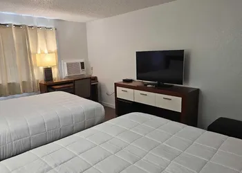 Hotel Simply Stay hotel thumbnail 8