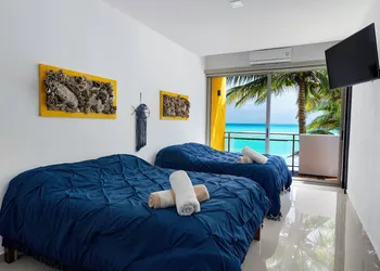 Angelina 28 Beachfront and Family Apartments - Modern and Relaxing Long Stays (20 min from Cancun Airport) hotel thumbnail 3