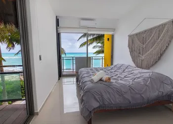 Angelina 28 Beachfront and Family Apartments - Modern and Relaxing Long Stays (20 min from Cancun Airport) hotel thumbnail 6