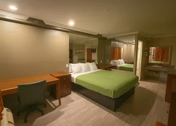 Casa Blanca Hotel - Corona hotel thumbnail 6